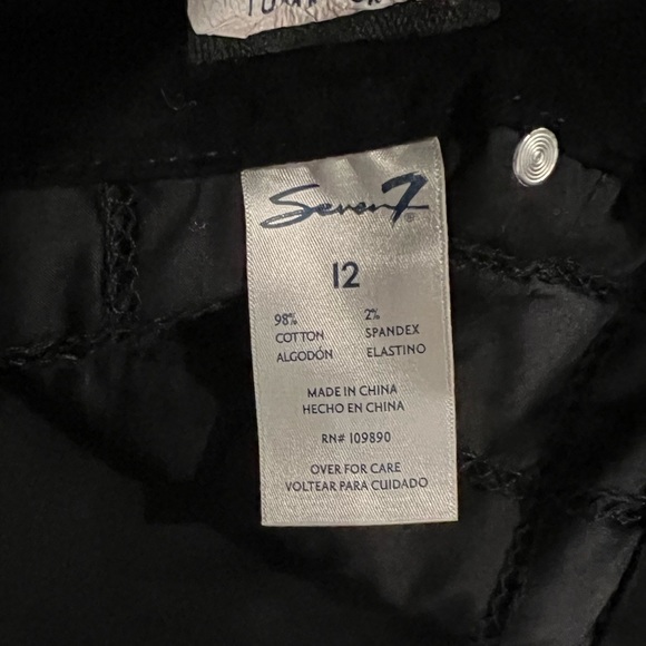 Black velvety pants. - Picture 6 of 6